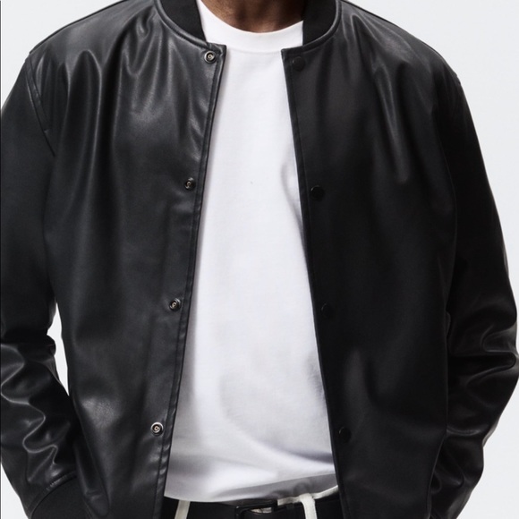 ZARA FAUX LEATHER BOMBER JACKET Long sleeve jacket with a ribbed collar. - Picture 3 of 10